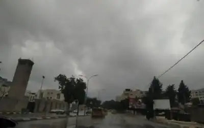 ارتفاع طفيف على الحرارة الأحد وزخات