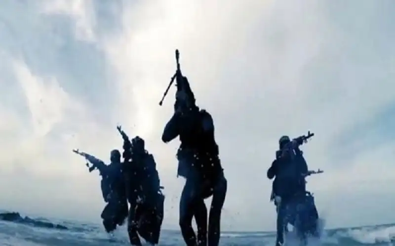 5 شهداء باشتباك مسلح قرب شاطئ