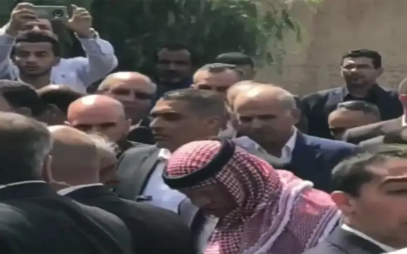 الملك يشارك في مراسم تشييع جثمان