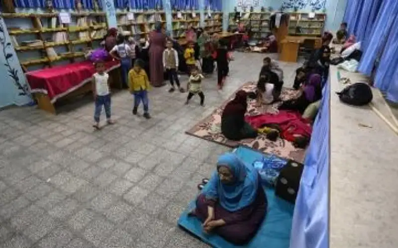 نحو 20 ألف فلسطيني من غزة