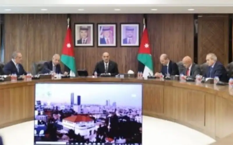 تسويات ضريبية لـ 394 شركة ومكلفا