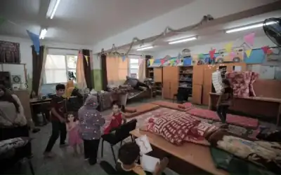 74 ألف نازح في مدارس أونروا