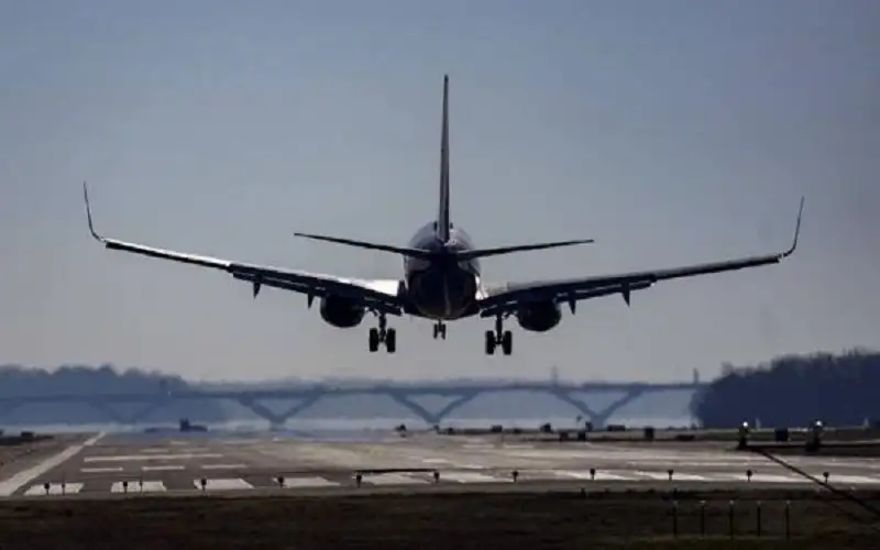 مصر تعلق رحلاتها الجوية إلى إسرائيل