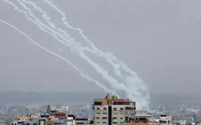 رشقة صاروخية فلسطينية تحدث إصابات بمستوطنات