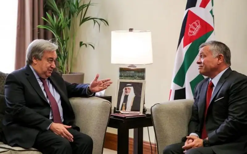 الملك وغوتيريس يبحثان المستجدات الخطيرة في