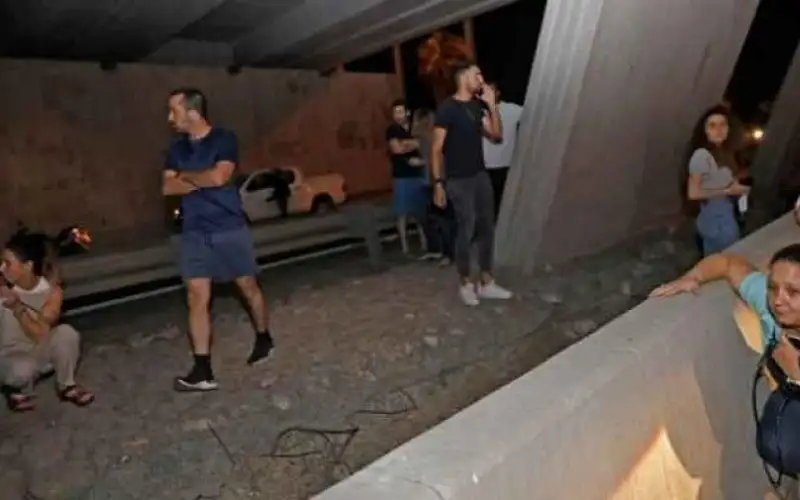 الاحتلال يدعو المستوطنين للمكوث بالملاجئ 72