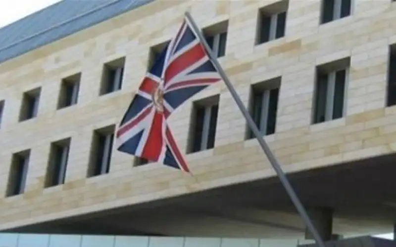 السفارة البريطانية في لبنان تحذر رعاياها