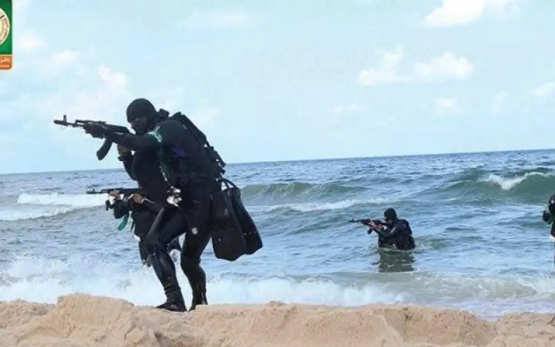 الكوماندوز البحري الفلسطيني يقتحم عسقلان