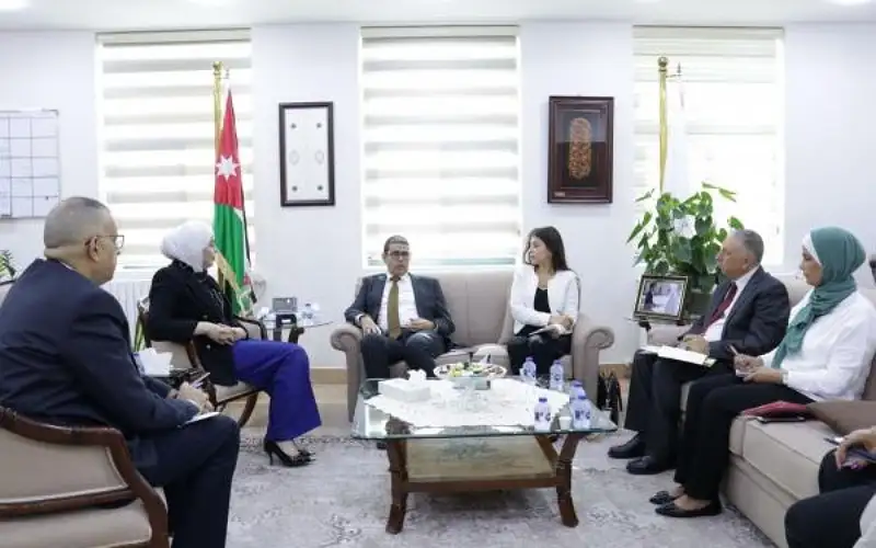 بني مصطفى تلتقي ممثل صندوق الأمم