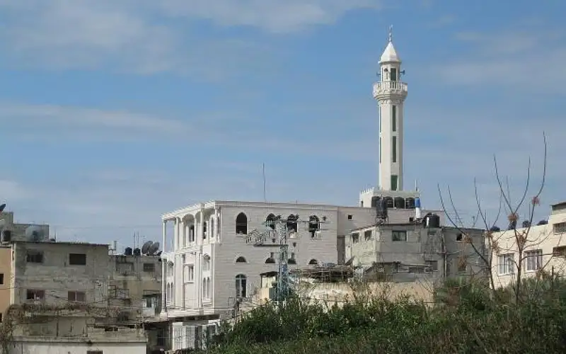 استشهاد فلسطيني بشظايا صاروخ سقط بطول