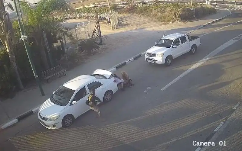 اشتباكات عنيفة جدا بين المقاومين وجنود