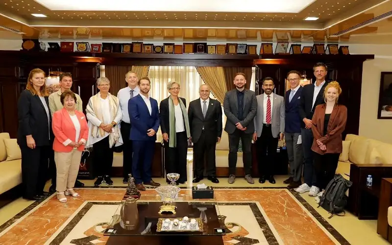 تعاون بين عمان الأهلية ومؤسسات نمساوية