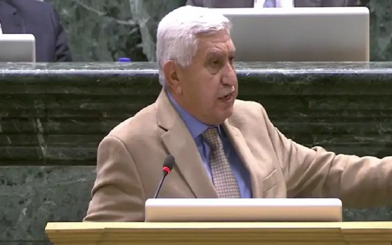 المعايعة يفوز بموقع النائب الأول لرئيس