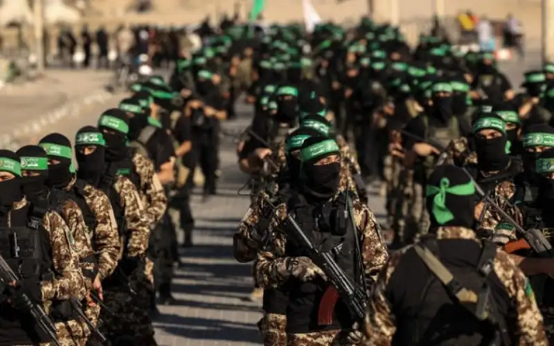 حماس : 1200 مقاوم سيطروا على