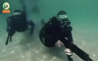 مقاومون يقتحمون شاطئ زكيم شمال قطاع