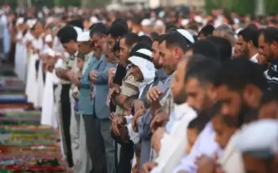 الأردنيون يؤدون صلاة الغائب على شهداء