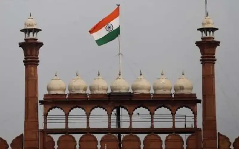 الهند تطلق عملية لإجلاء آلاف الهنود