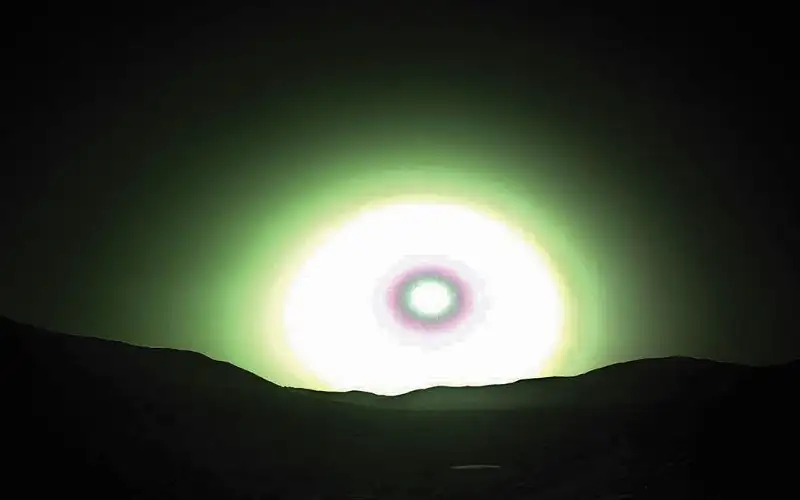 صورة لغروب الشمس من على سطح