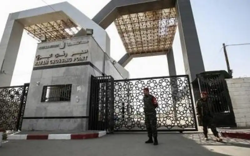 مصر: دخول المساعدات مقابل خروج الأجانب