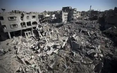 صحة غزة: عشرات الشهداء والأحياء تحت