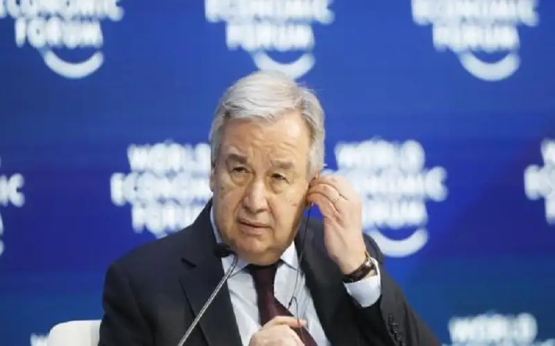 غوتيريش: نحن على حافة الهاوية في