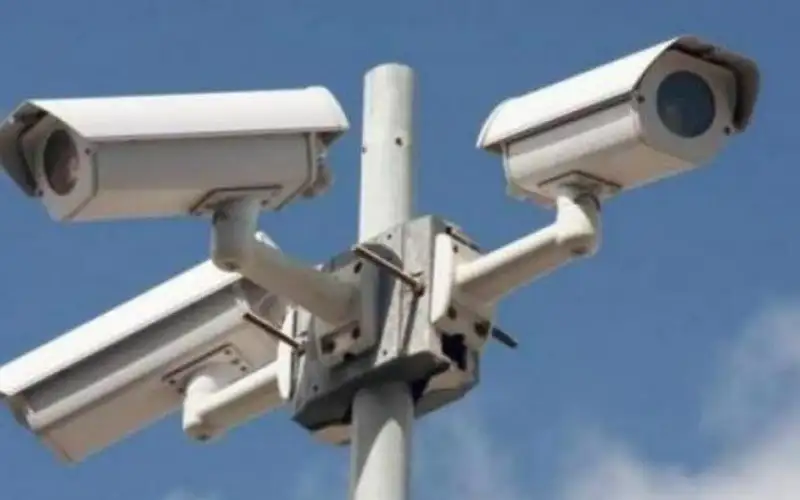 الاحتلال ينصب كاميرات مراقبة على مدخل