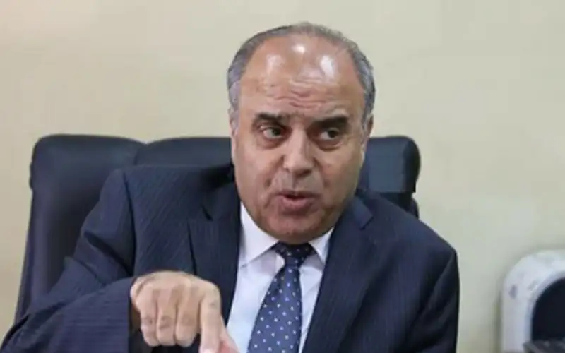 محافظة ينفي تعليق دوام المدارس في