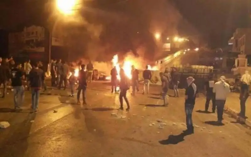 استمرار المواجهات بمحيط حاجز قلنديا بالقدس