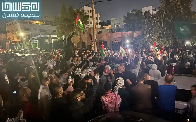 آلاف الأردنيين يحتجون قرب سفارة الاحتلال