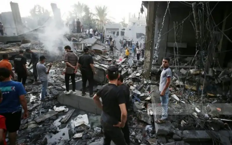 شهداء وجرحى في غارات إسرائيلية على