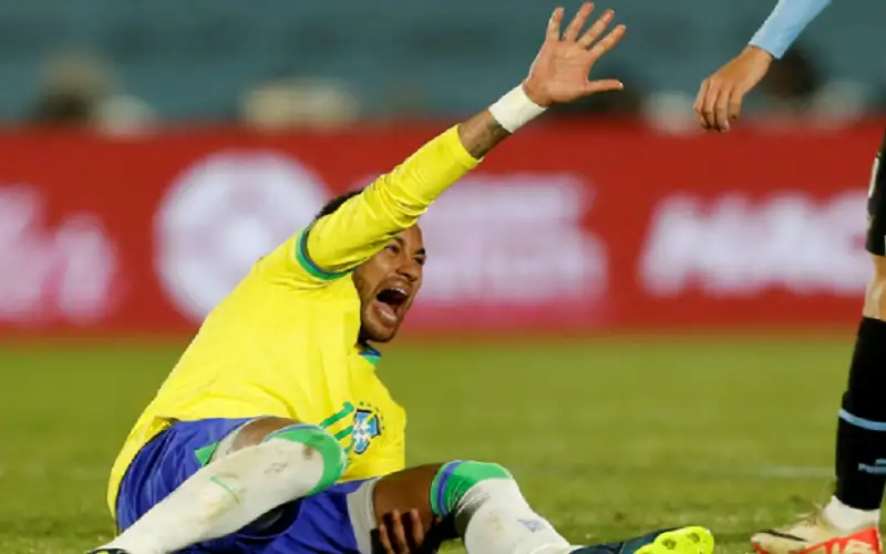 صدمة للهلال .. إصابة نيمار بقطع