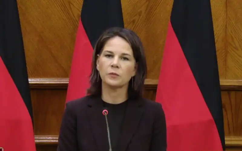 وزيرة خارجية ألمانيا من عمان: 50