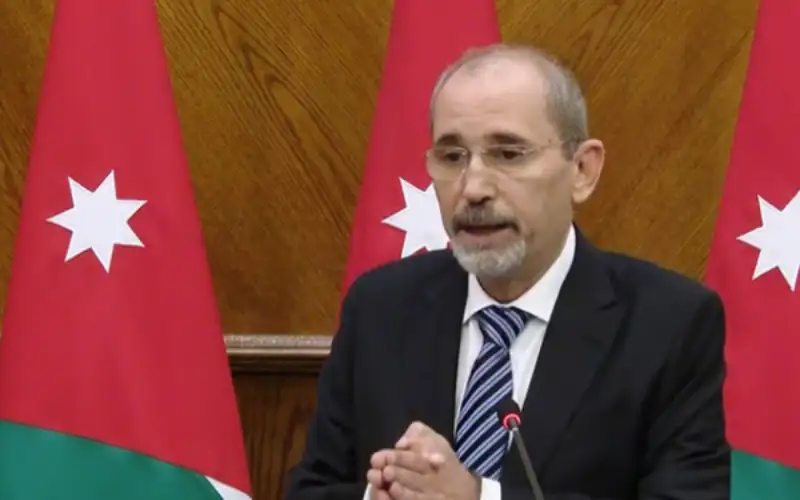 الصفدي يحرج نظيرته الألمانية: القصة بثلاثة