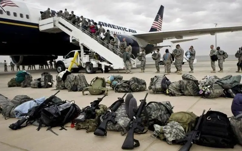 هجوم بمسيرات وصواريخ على قاعدة عين