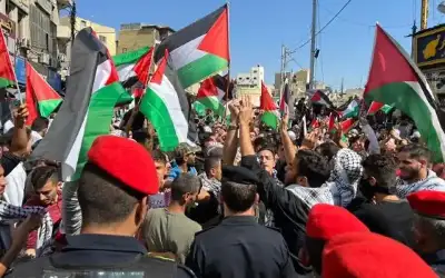 مسيرة تضامنية كبيرة مع غزة في