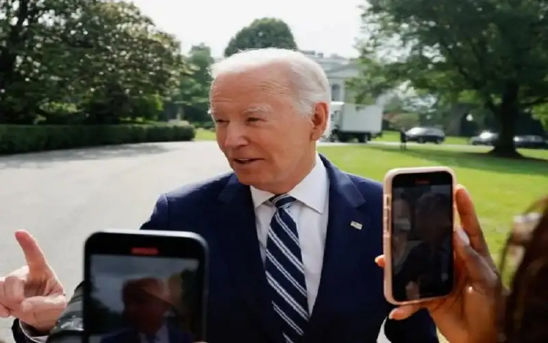 بايدن: أشعر بسعادة غامرة بعد الإفراج