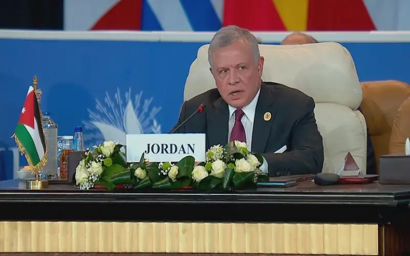 الملك: حملة القصف العنيفة الدائرة في