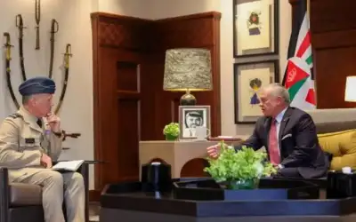 الملك يؤكد ضرورة وقف الحرب على