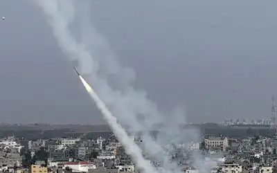القسام توجه ضربة بعشرات الصواريخ إلى