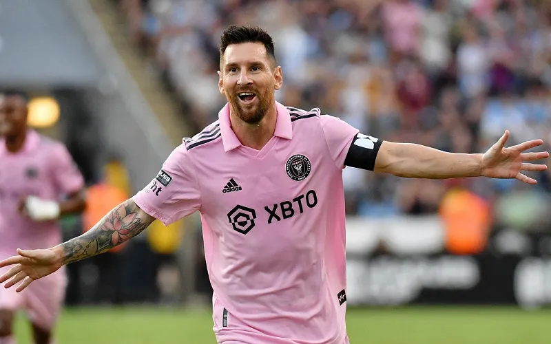 11 هدفا ولقب تاريخي .. ميسي