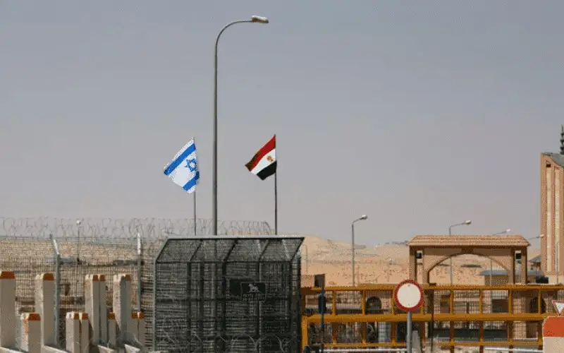 مدفعية الاحتلال تقصف موقعا للجيش المصري