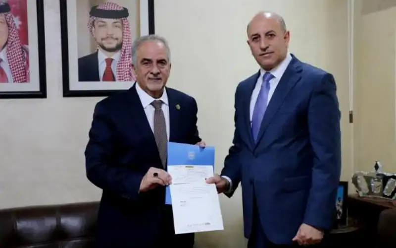 رئيس عمان الأهلية يلتقي أمين عام