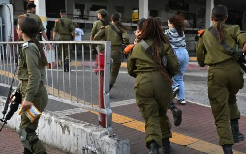 هيئة البث العبرية: 3 إصابات جراء