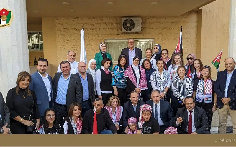 الميثاق ومدرسة المعمدانية ينظمان وقفة احتجاجا