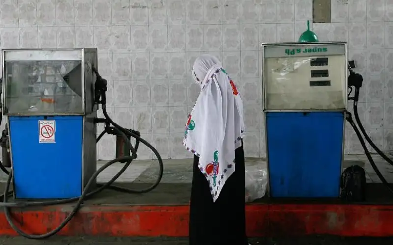 23 شهيدا بقصف محطة وقود في