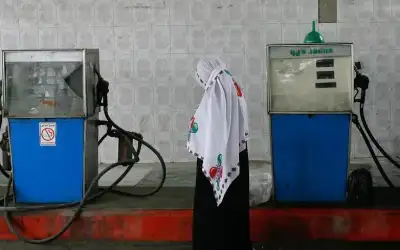 23 شهيدا بقصف محطة وقود في