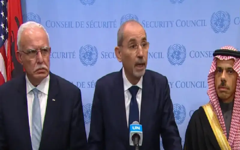 الصفدي: دعم إسرائيل يولد انطباعا خطيرا