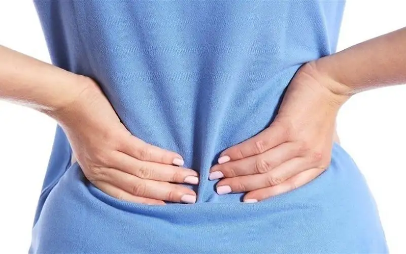 انحناء العمود الفقري .. أسباب وحلول