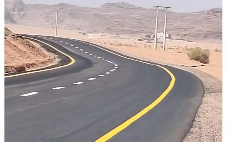 انتهاء أعمال توسعة طريق رم-الديسة بالعقبة