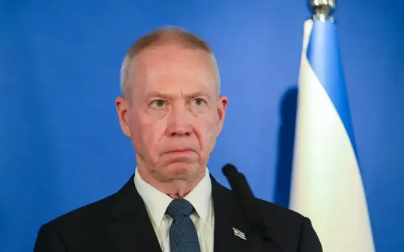 غالانت: انتقلنا إلى مرحلة الهجوم المتعاظم